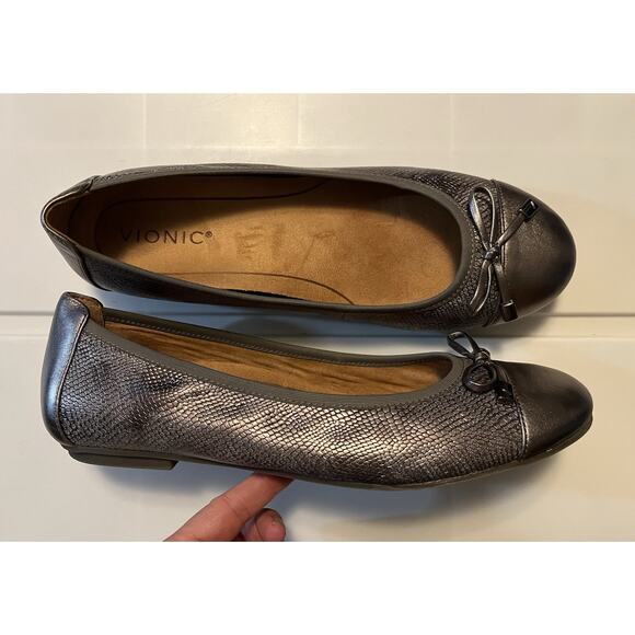 Vionic Women’s Minna Ballet Flats Silver Pewter Metallic Size 9.5 Comfort Shoe - Picture 1 of 9